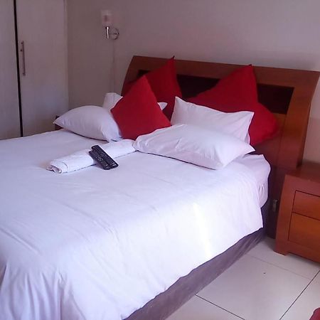 Super Classic Guest House Pretoria Luaran gambar