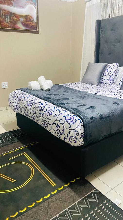 Super Classic Guest House Pretoria Luaran gambar
