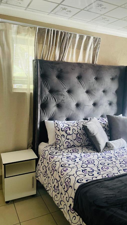 Super Classic Guest House Pretoria Luaran gambar
