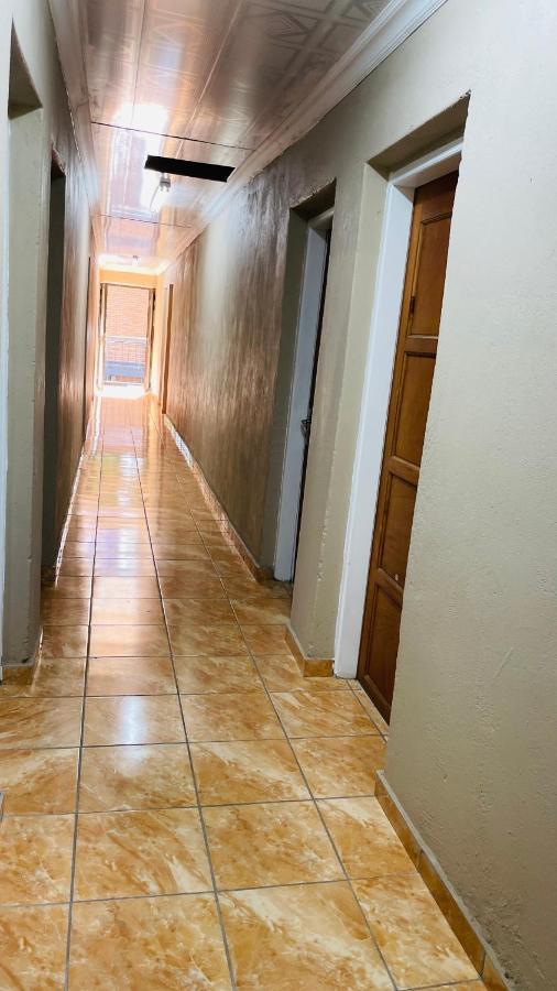 Super Classic Guest House Pretoria Luaran gambar