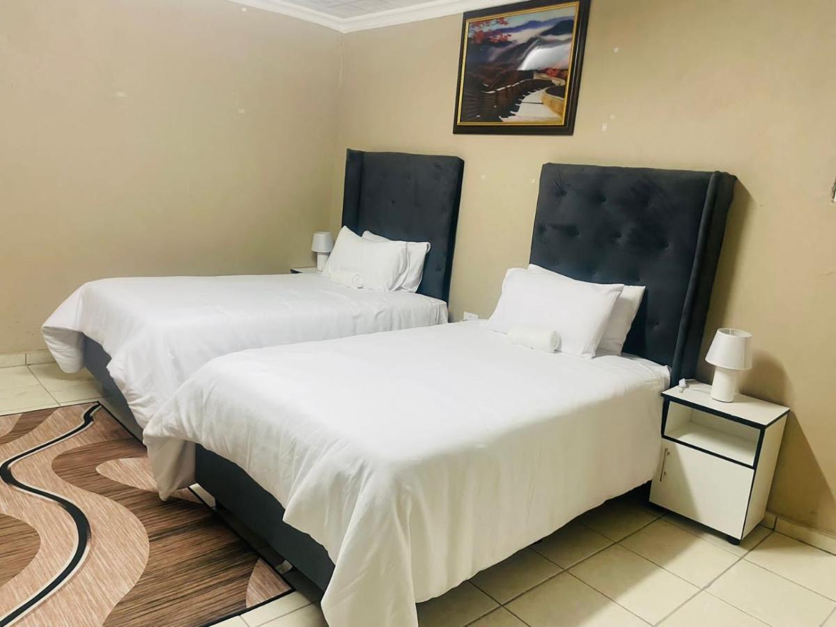 Super Classic Guest House Pretoria Luaran gambar